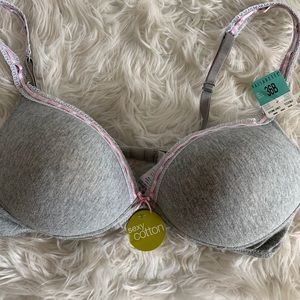 Vasarette NWT gray and pink bra 36B